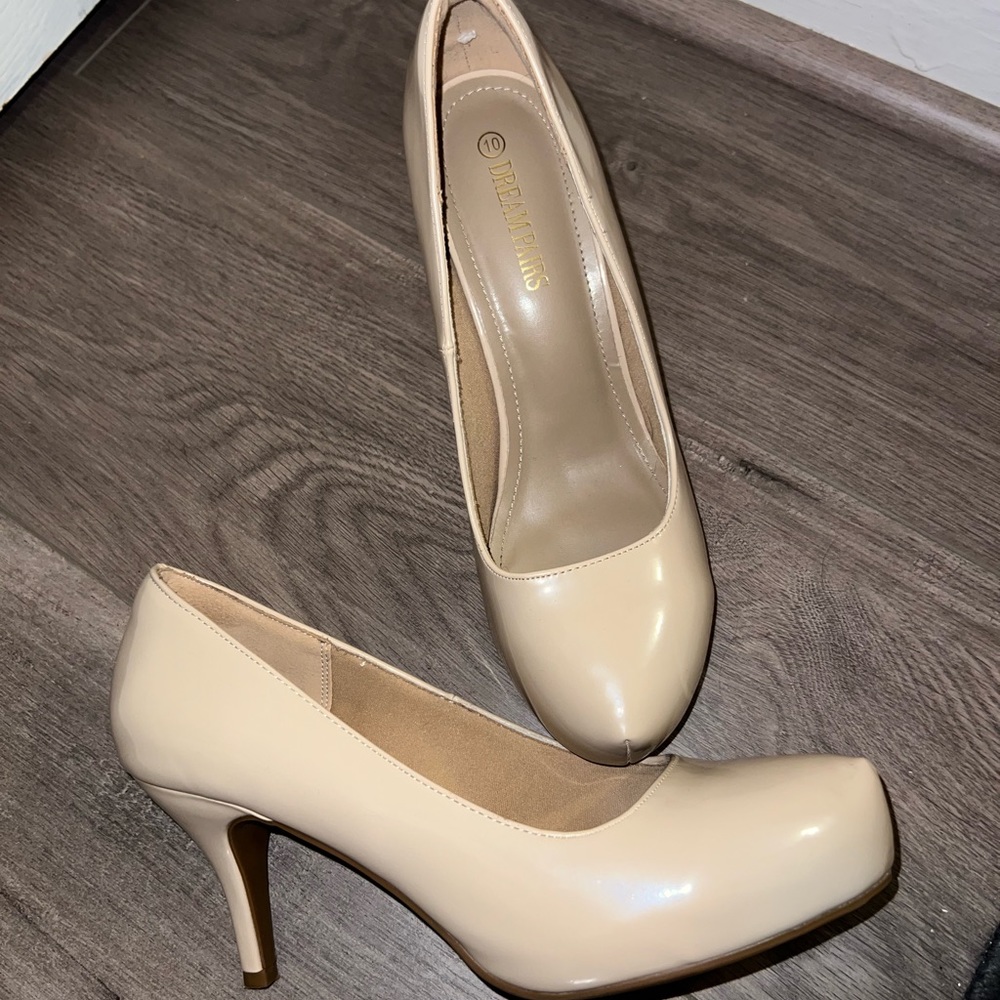 DreamPairs nude heels